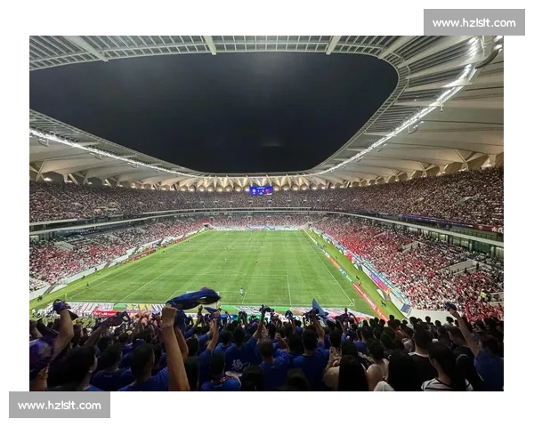 昆山台胞助威团燃爆苏超 万人赛场见证两岸情谊升温